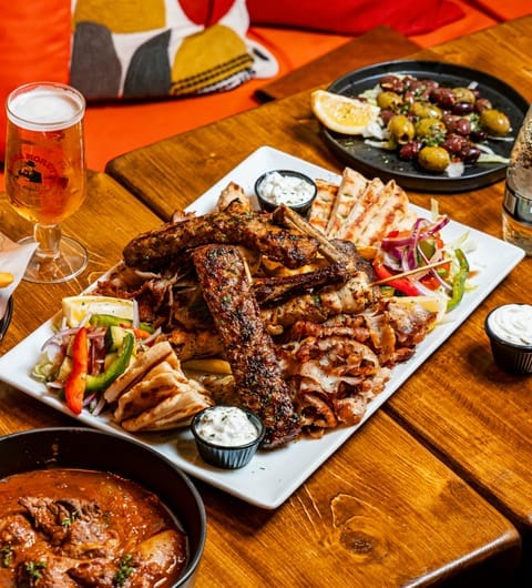 Pitta Fan Leeds — Greek meat platter with gyros, souvlaki and fresh salad