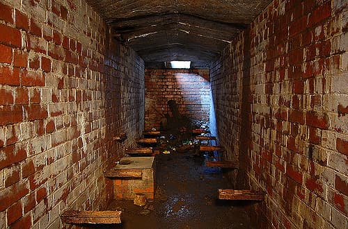 Old Woodhouse Moor Airraid shelter