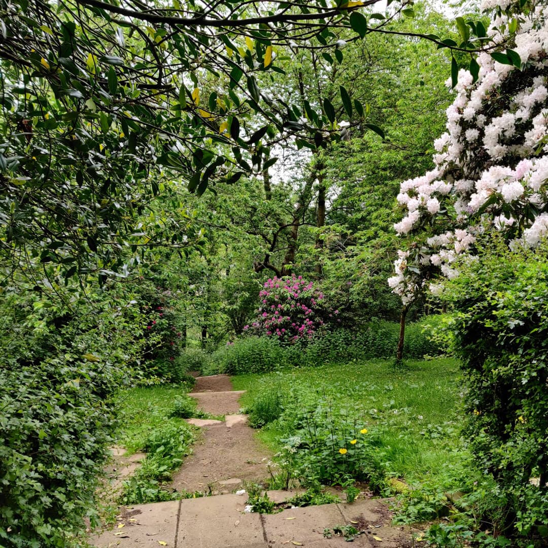 Woodhouse Ridge steep path to bottom