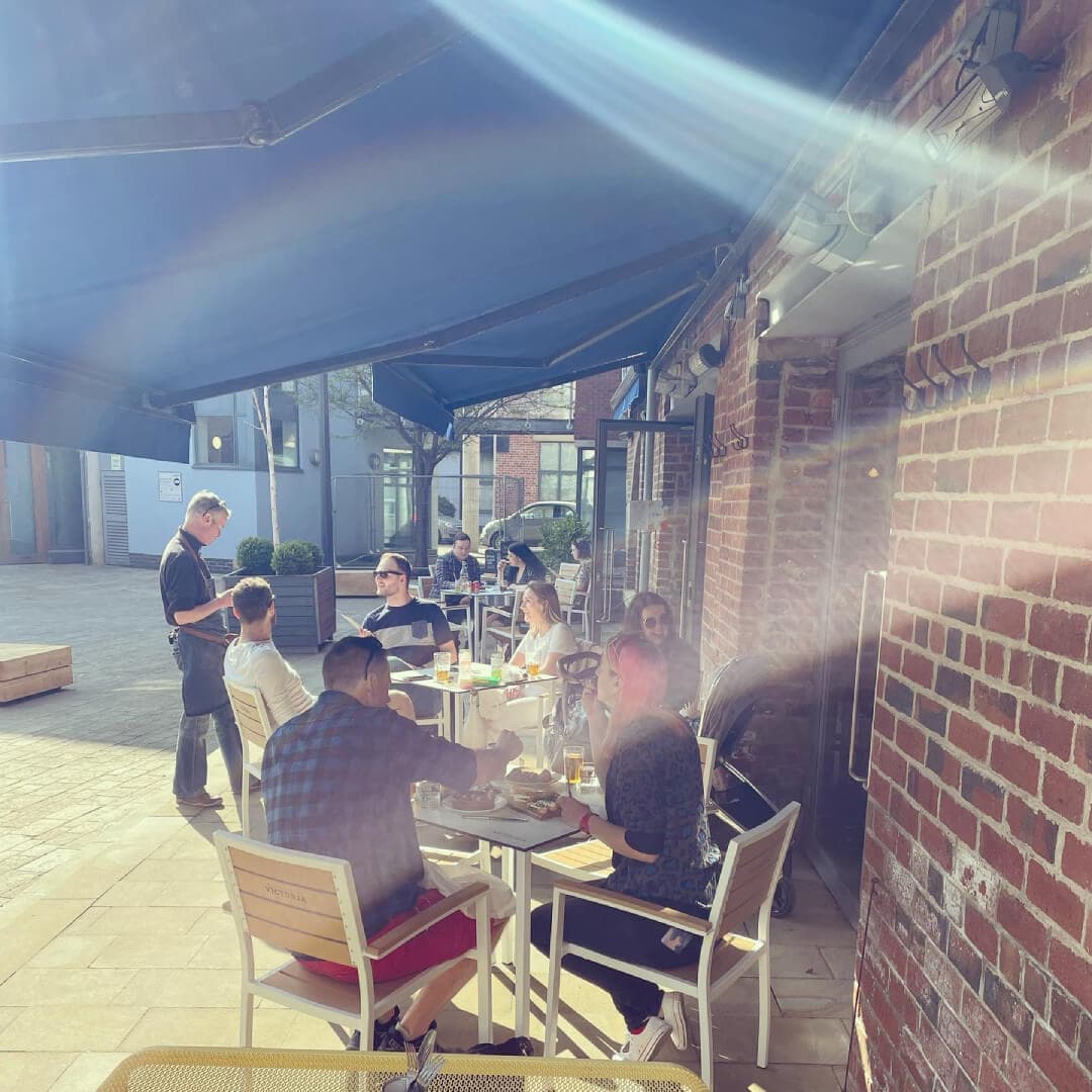 Bomba Leeds eat outside