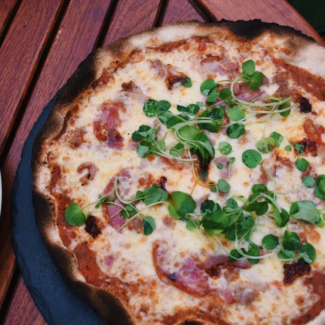 Eighteen90 pizza