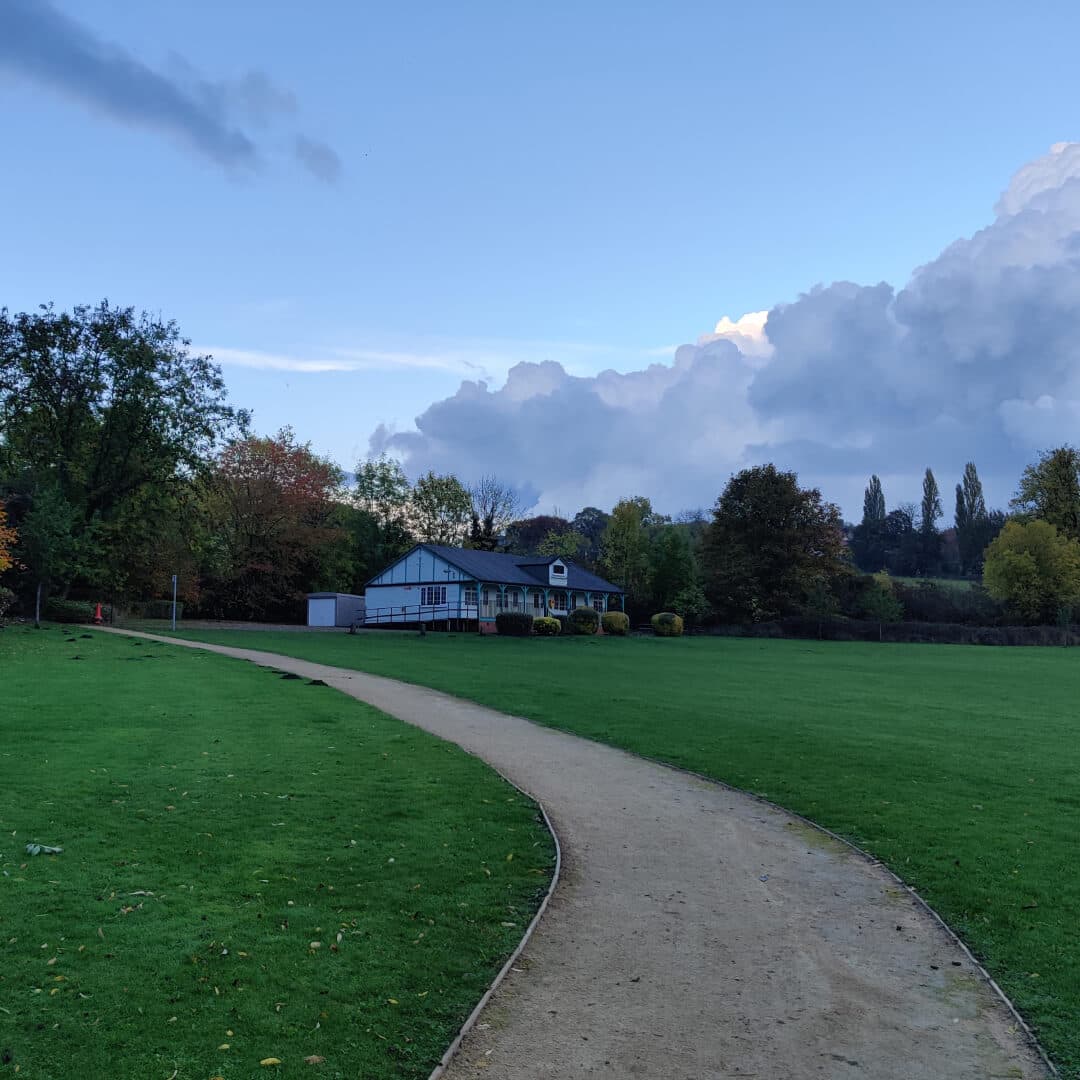 Calverley Lane Park Footpath