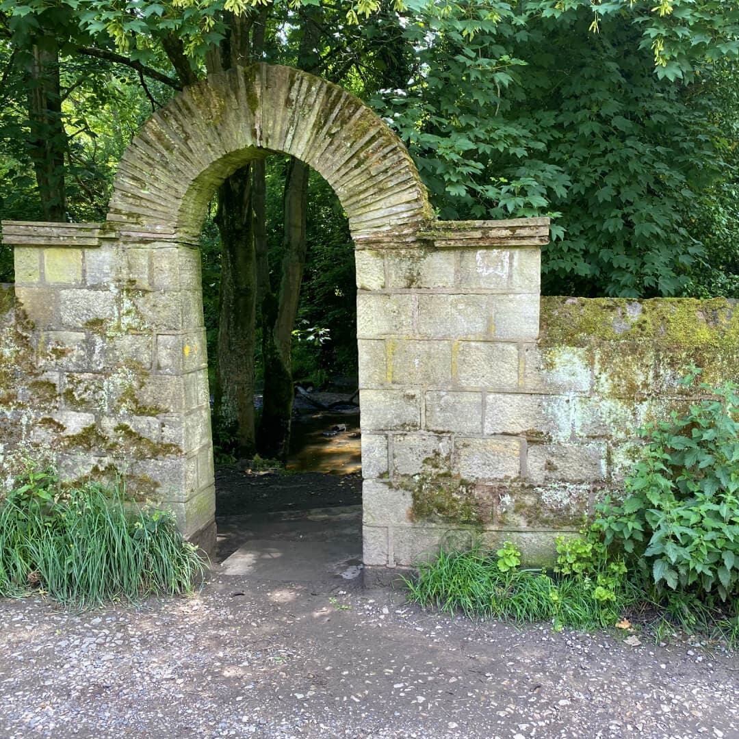Meanwood Park path under archway