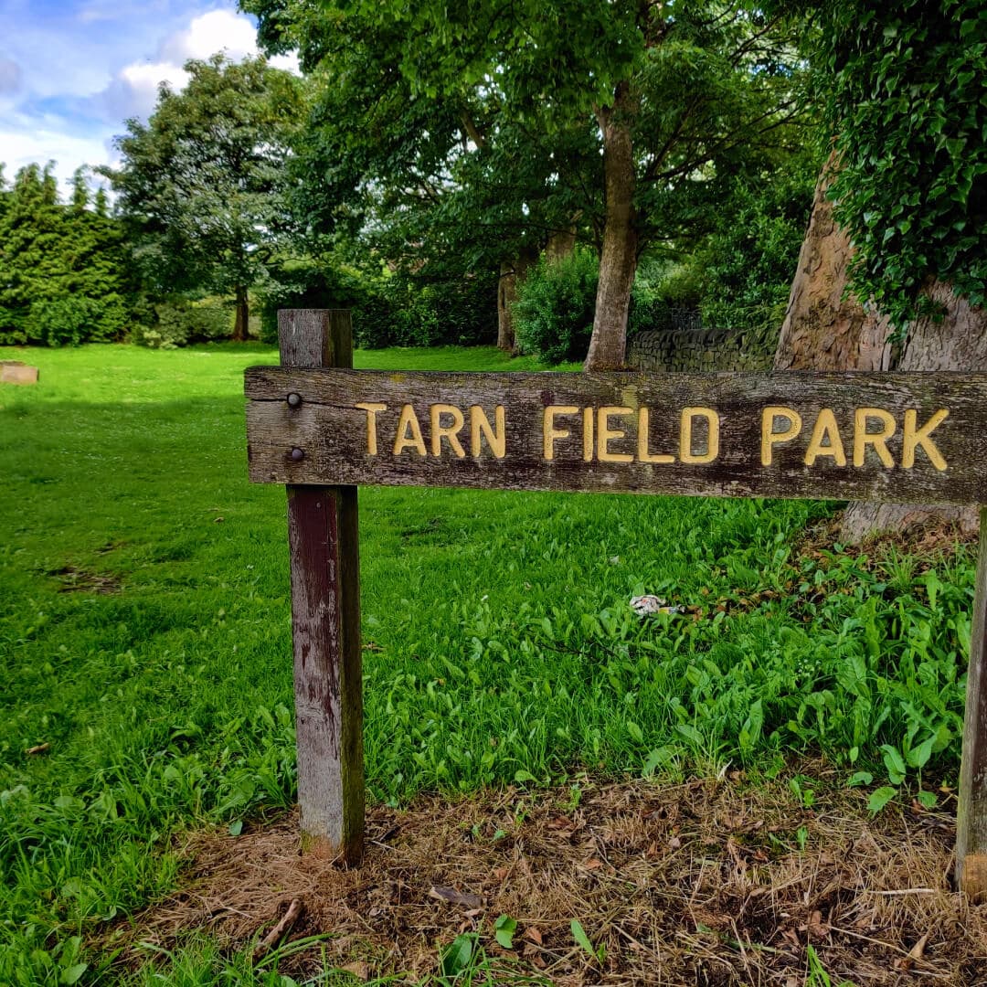 Yeadon Tarnfield Park Sign