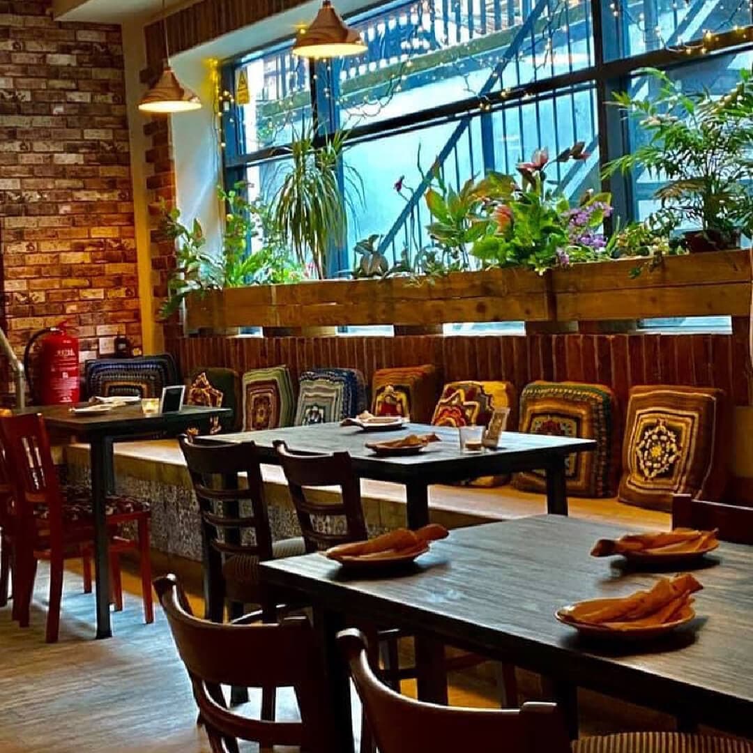 La Taberna seating