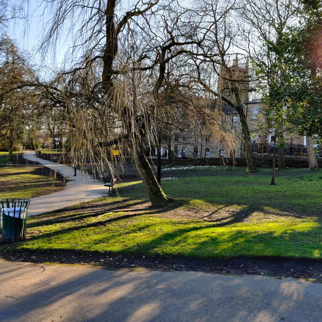Pudsey Park path