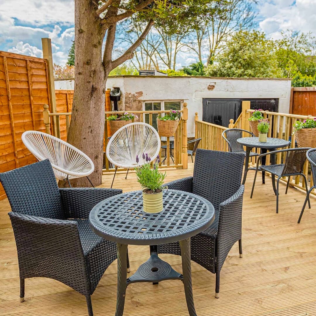 Outside seating Bramhope Deli Leeds