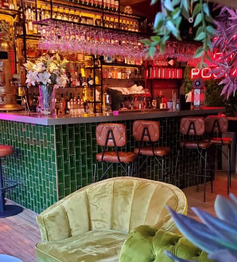 Santorini Bar & Grill