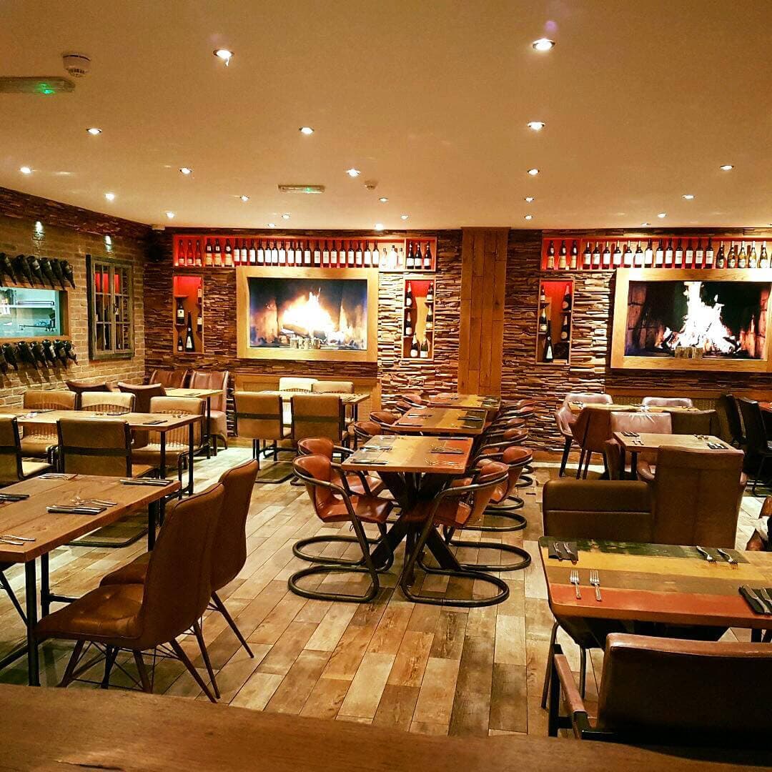 The Olive Branch Alwoodley Dining area
