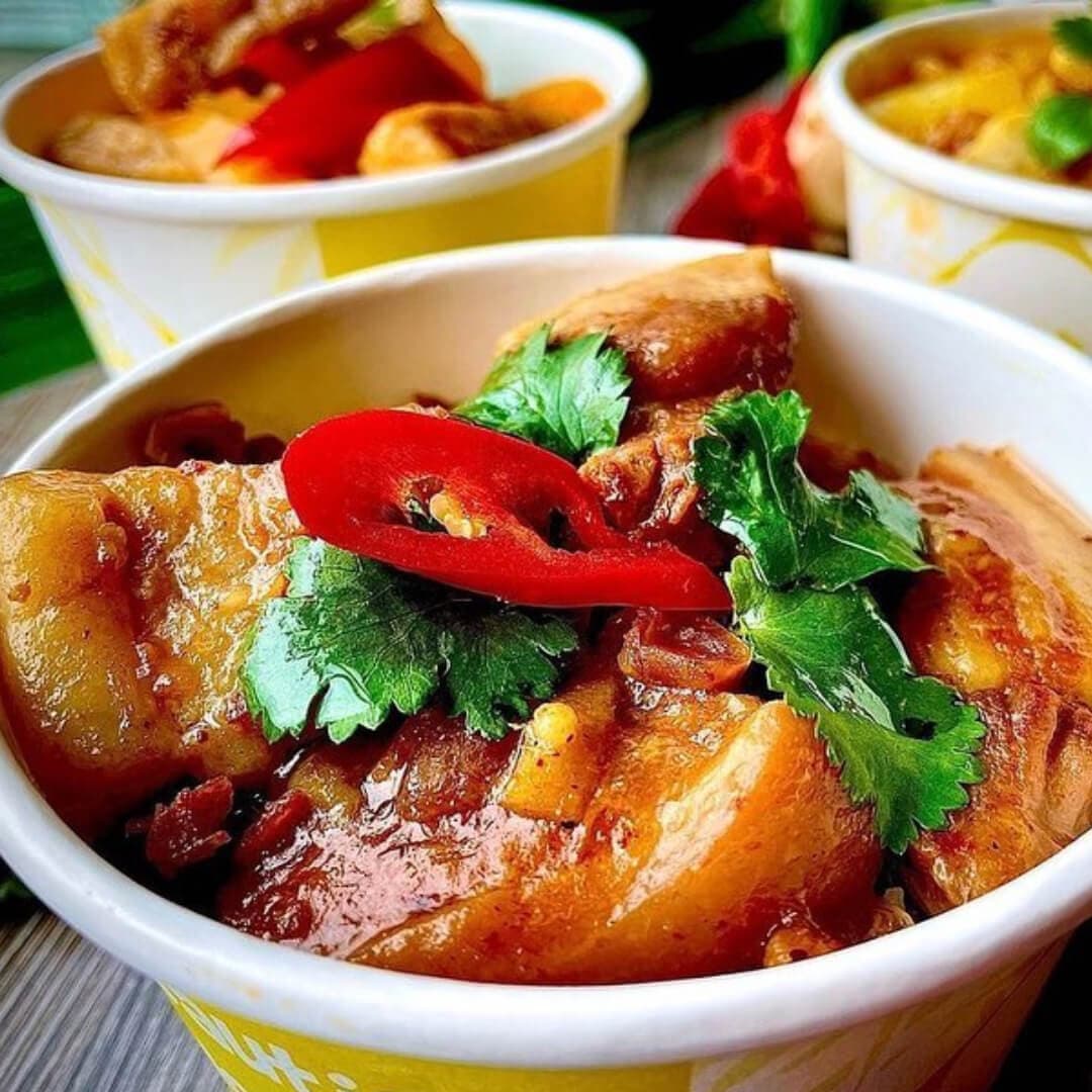 Jino’s Thai Cafe curry