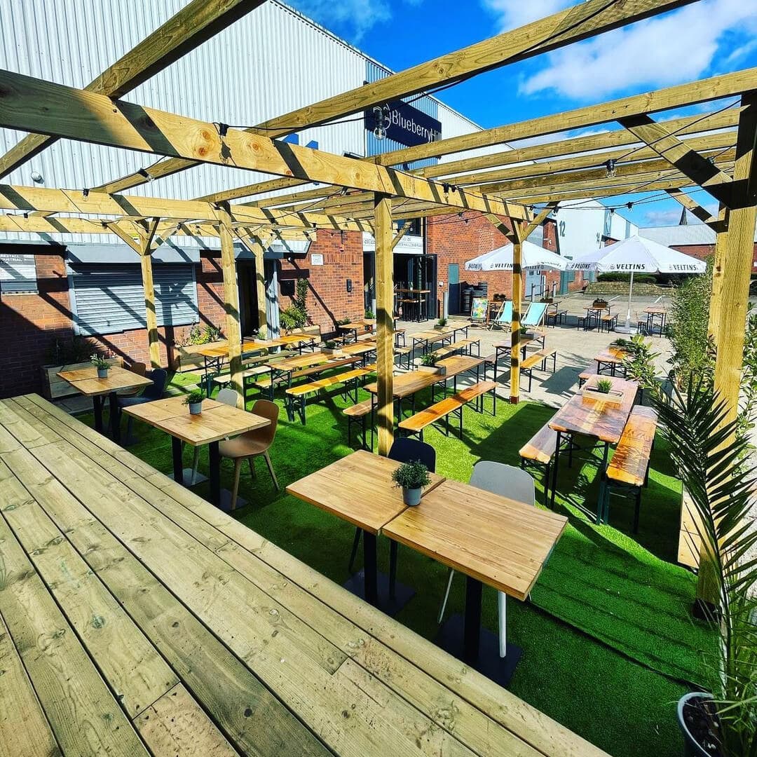 Blueberry Hill Studio outside seating