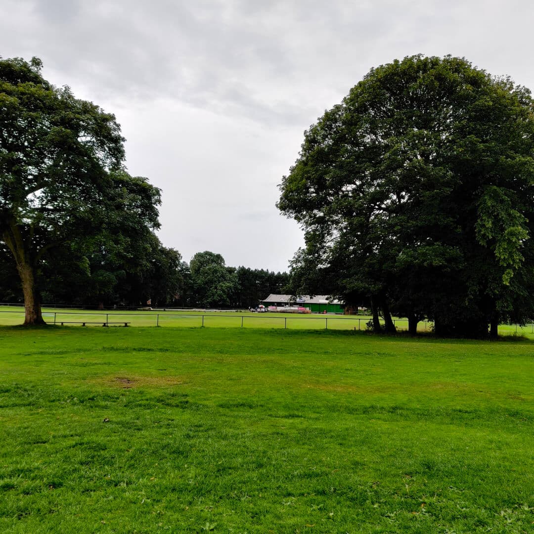 Horsforth Hall Park field and path