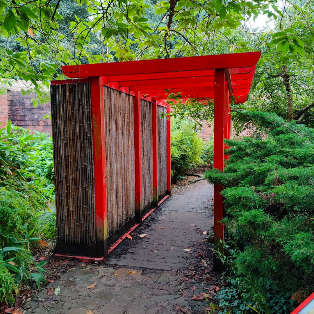 Horsforth Hall Park Japanese Garden shelter