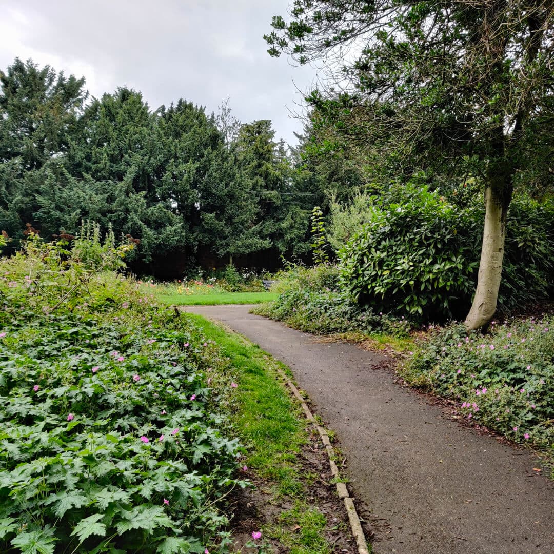 Horsforth Hall Park path