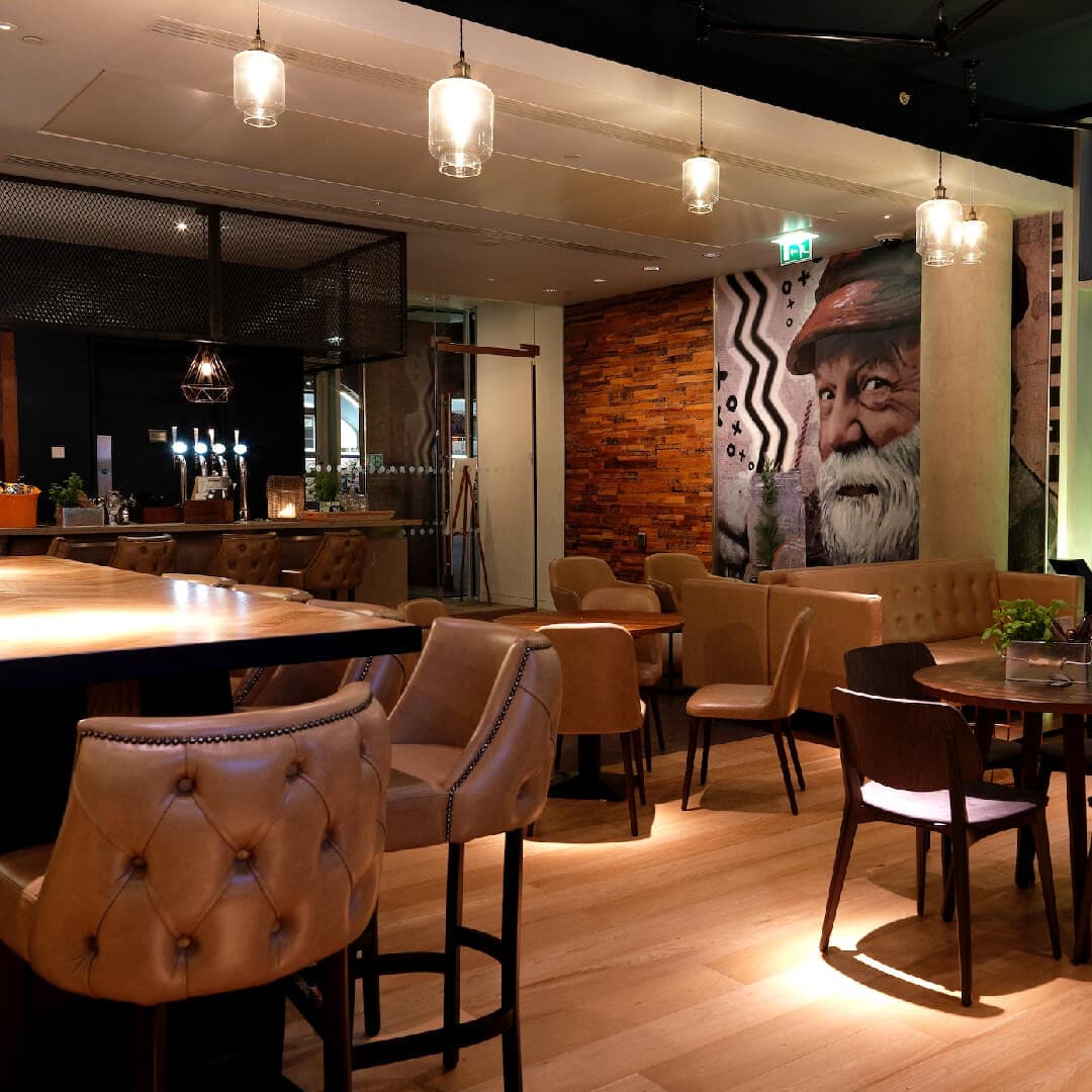 The Lock - Kitchen & Bar