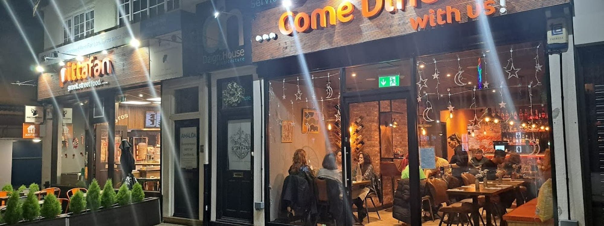 Pitta Fan Leeds — exterior and food display